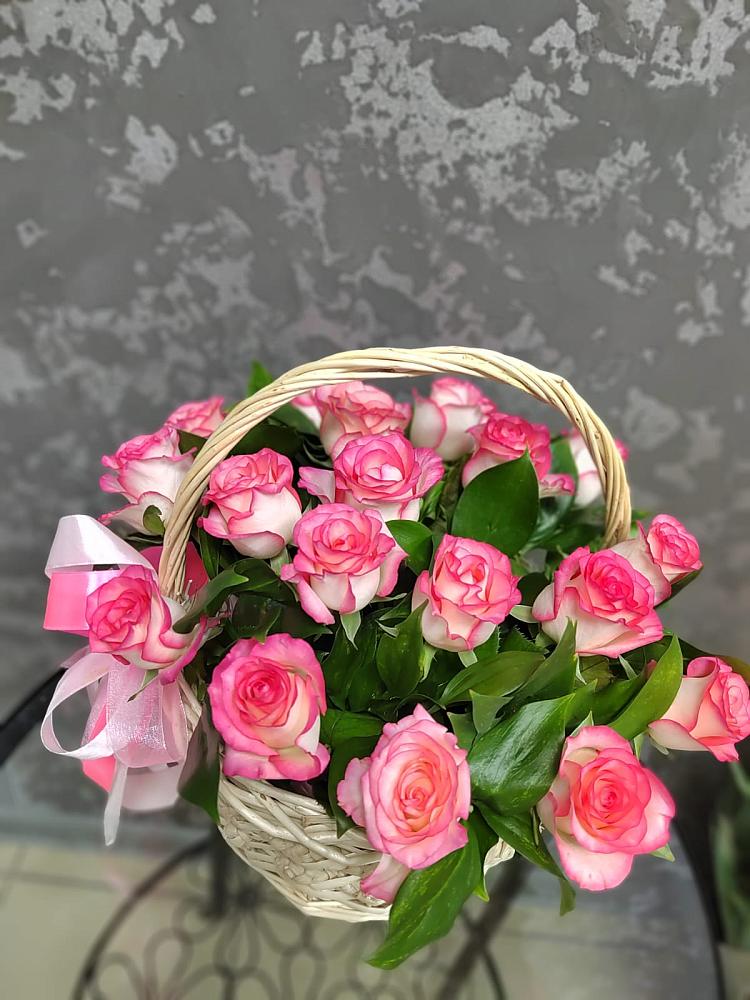 Цветочная композиция из Розы в корзине в Шатск Тульская область