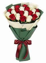 Букет Микс из красных и белых роз в Шатск Тульская область