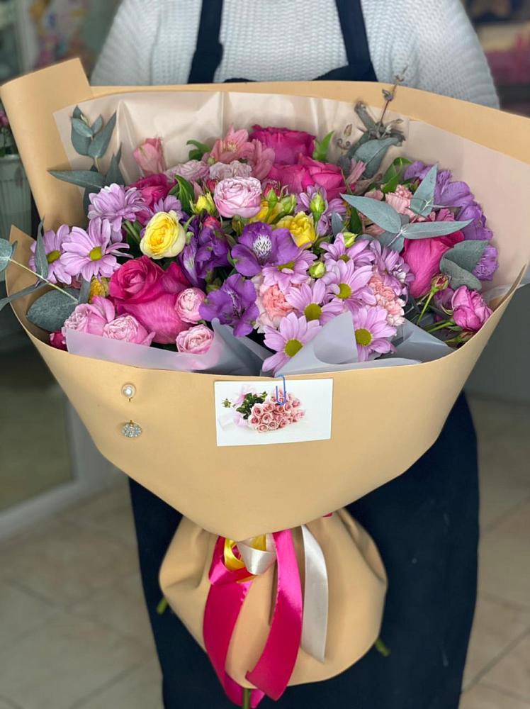 Букет цветов из: Хризантемы, Гвоздики и Альстромерии в Шатск Тульская область