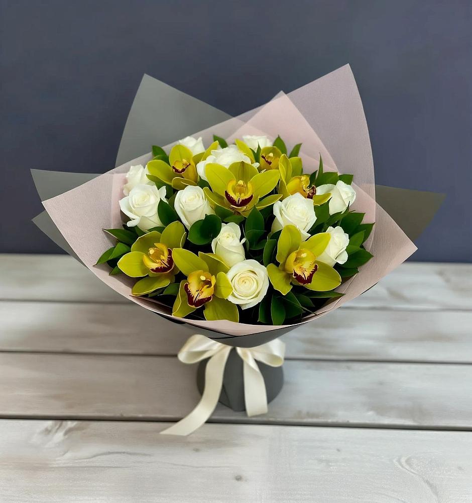 Букет цветов из: Орхидеи и Розы в Шатск Тульская область