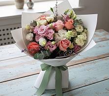 Букет цветов из:  Розы, Лизиантусы и Гвоздики в Шатск Тульская область