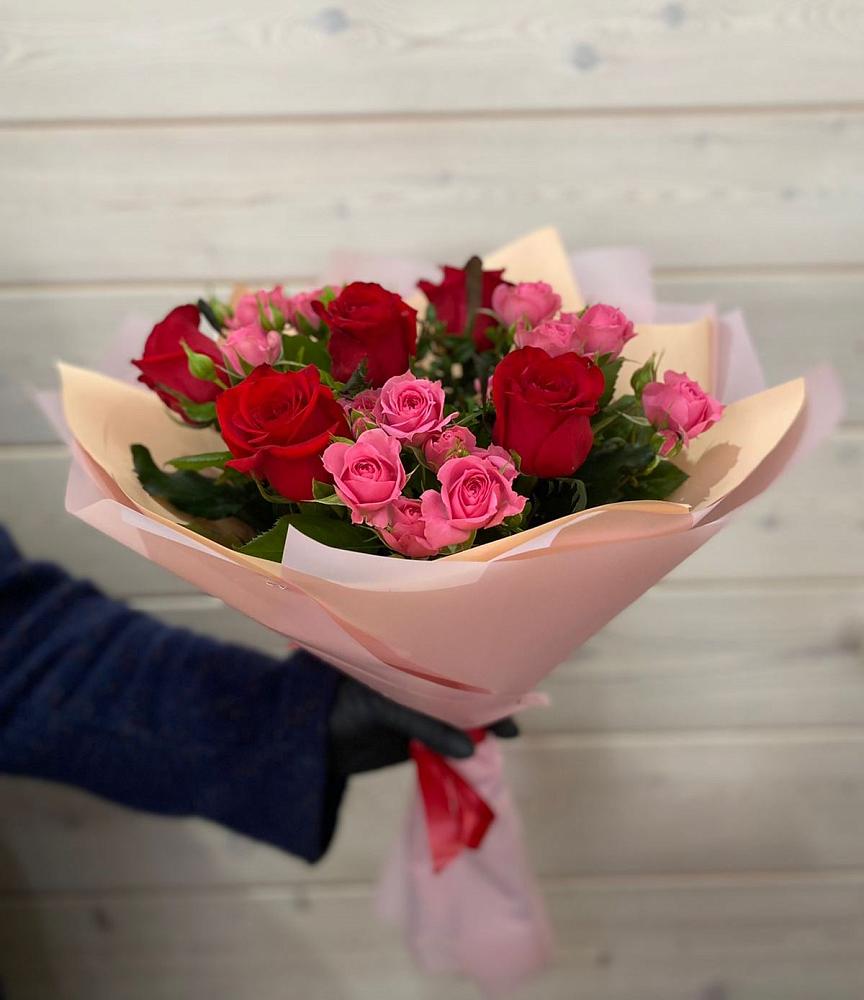 Букет цветов из: Розы в Шатск Тульская область