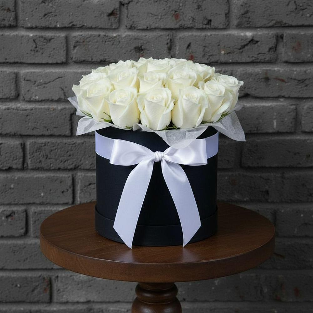 Цветочная композиция из Розы в шляпной коробке в Шатск Тульская область