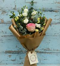Букет цветов из:  Розы и Лизиантусы в Шатск Тульская область