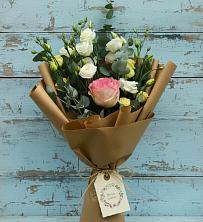 Букет цветов из:  Розы и Лизиантусы в Шатск Тульская область