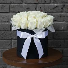 Цветочная композиция из Розы в шляпной коробке в Шатск Тульская область